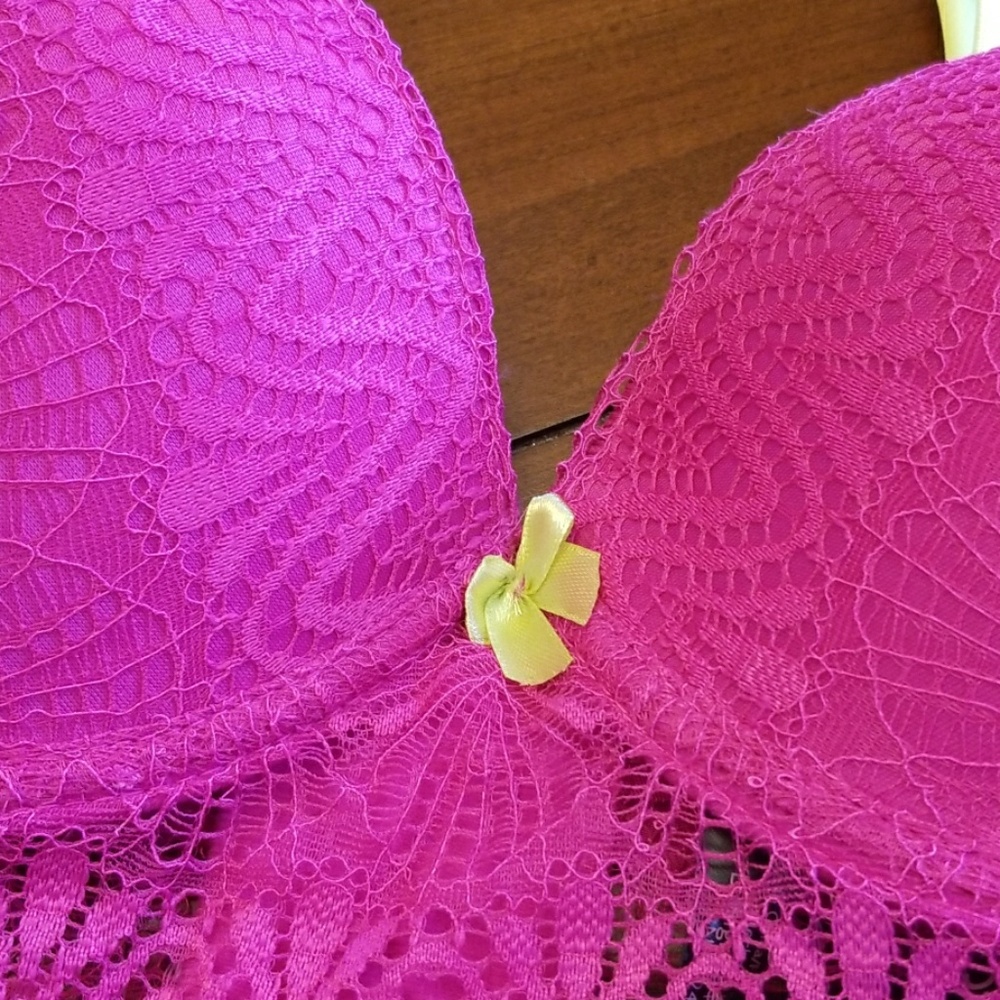 SEXY 👄 BRA - Picture 3 of 8